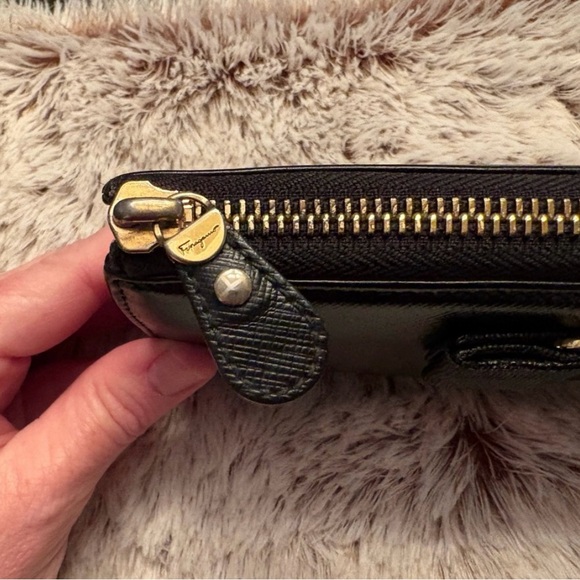 🛑Not For Sale 🛑Salvatore Ferragamo Black Leather Wallet - Picture 3 of 6